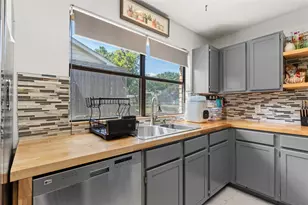 314 Hillside Ct, Garland, TX 75043 - Photo 9