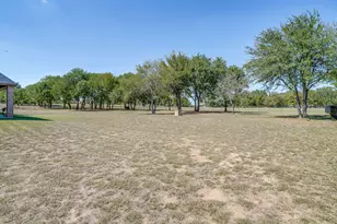 106 Treeline Ct, Lipan, TX 76462 - Photo 37