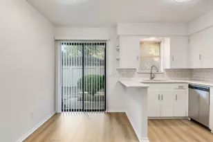 7415-7417 Walling Ln, Dallas, TX 75231 - Photo 7