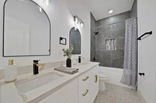 1130 E Hattie St, Fort Worth, TX 76104 - Photo 1