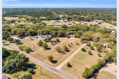 1310 Lariat Circle, Oak Leaf, TX 75154 - Photo 9