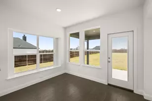 109 Golden Jackal Ct, Godley, TX 76044 - Photo 9