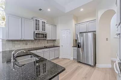 10601 Robincreek Lane, Frisco, TX 75035 - Photo 9