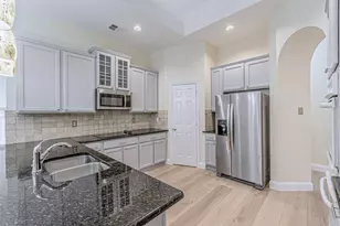 10601 Robincreek Ln, Frisco, TX 75035 - Photo 9