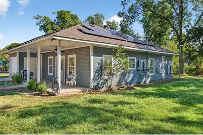 620 Throckmorton Street, Gainesville, TX 76240 - Photo 7