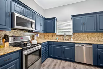 620 Throckmorton Street, Gainesville, TX 76240 - Photo 3