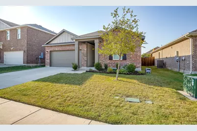 1405 Gentle Creek Lane, Fort Worth, TX 76052 - Photo 3