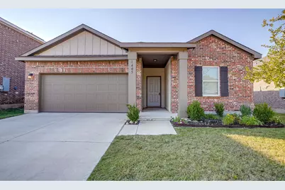 1405 Gentle Creek Lane, Fort Worth, TX 76052 - Photo 3