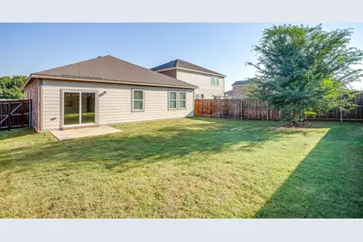 1405 Gentle Creek Lane, Fort Worth, TX 76052 - Photo 37
