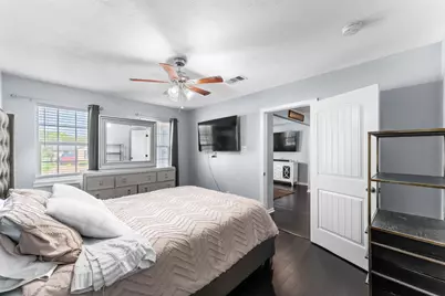 502 Royal Avenue, Grand Prairie, TX 75051 - Photo 13