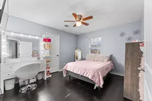 502 Royal Ave, Grand Prairie, TX 75051 - Photo 21