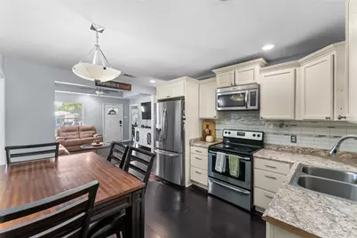 502 Royal Avenue, Grand Prairie, TX 75051 - Photo 11