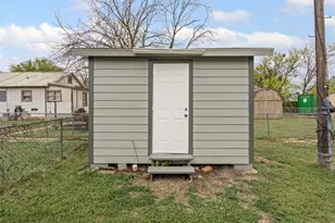 1205 SW 12th St, Mineral Wells, TX 76067 - Photo 21