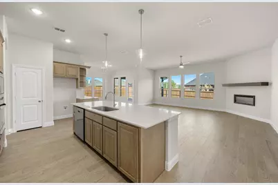 901 Meadow View Drive, Cleburne, TX 76033 - Photo 3