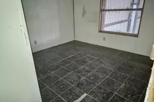 2201 Cadiz Cir, Granbury, TX 76048 - Photo 13