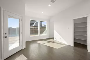 904 Meadow View Dr, Cleburne, TX 76033 - Photo 7