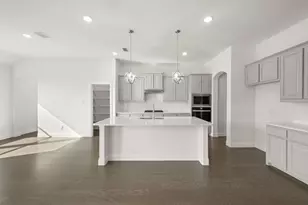 904 Meadow View Dr, Cleburne, TX 76033 - Photo 3