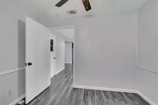 205 NW Jill Ann Dr, Burleson, TX 76028 - Photo 13