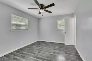 205 NW Jill Ann Dr, Burleson, TX 76028 - Photo 21