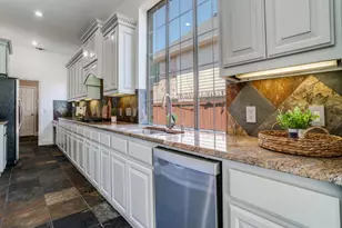 8709 Herns Meadow Ln, McKinney, TX 75071 - Photo 5