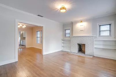 2209 W Rosedale Street S, Fort Worth, TX 76110 - Photo 7