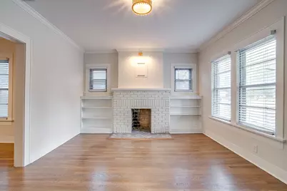 2209 W Rosedale Street S, Fort Worth, TX 76110 - Photo 9