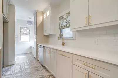 2209 W Rosedale Street S, Fort Worth, TX 76110 - Photo 15