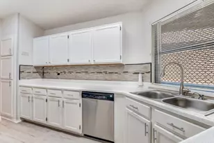 1126 Hemlock Dr, DeSoto, TX 75115 - Photo 13