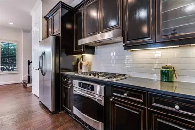 1120 Hemingway Lane, Irving, TX 75063 - Photo 3