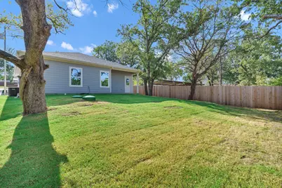 805 Branding Iron Trail, Granbury, TX 76049 - Photo 29