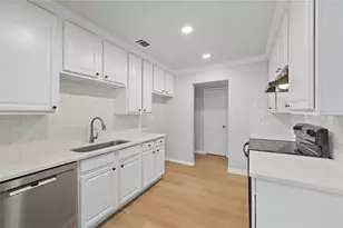 1310 California Trail, Grand Prairie, TX 75052 - Photo 9