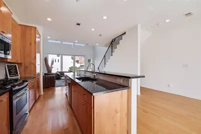 959 W Bluff Street #105, Fort Worth, TX 76102 - Photo 7