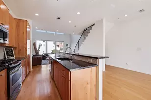 959 W Bluff St, Fort Worth, TX 76102 - Photo 7