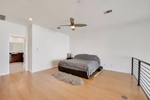 959 W Bluff St, Fort Worth, TX 76102 - Photo 11