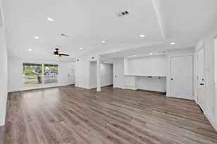 2412 Northshore Dr, Carrollton, TX 75006 - Photo 5