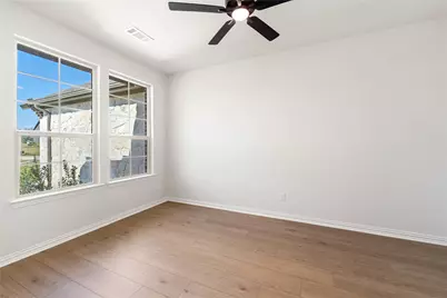 30 Roosevelt Lane, Valley View, TX 76272 - Photo 9