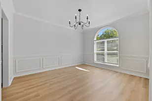 2105 W Crawford St, Denison, TX 75020 - Photo 13