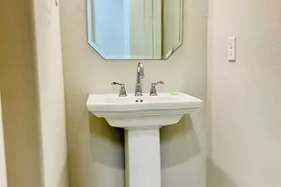 3640 Harebell Dr, Carrollton, TX 75007 - Photo 9