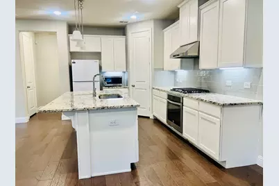 3640 Harebell Drive, Carrollton, TX 75007 - Photo 5