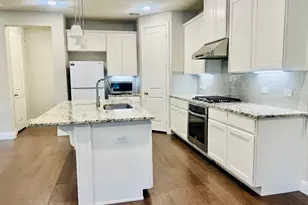 3640 Harebell Dr, Carrollton, TX 75007 - Photo 5