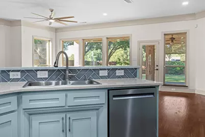 1925 Manor Way Drive, Mansfield, TX 76063 - Photo 15