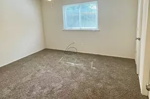 2506 Oak Leaf Dr, Arlington, TX 76006 - Photo 7