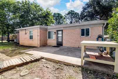 614 Blueberry Lane, Grand Prairie, TX 75052 - Photo 5