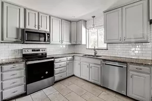 614 Blueberry Ln, Grand Prairie, TX 75052 - Photo 19