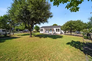 407 Bradley St, Dallas, TX 75224 - Photo 13