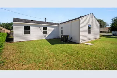 407 Bradley Street, Dallas, TX 75224 - Photo 17