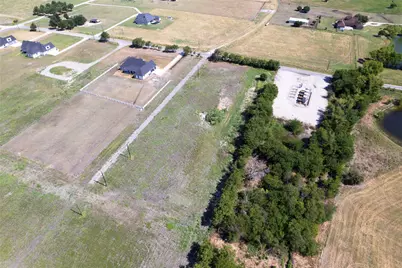 13601 Jackson Road, Krum, TX 76249 - Photo 7