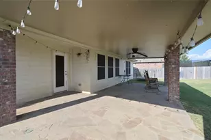 741 W Bend Blvd, Burleson, TX 76028 - Photo 25