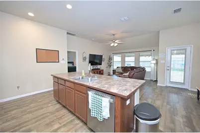 741 W Bend Boulevard, Burleson, TX 76028 - Photo 7