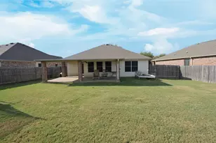 741 W Bend Blvd, Burleson, TX 76028 - Photo 31